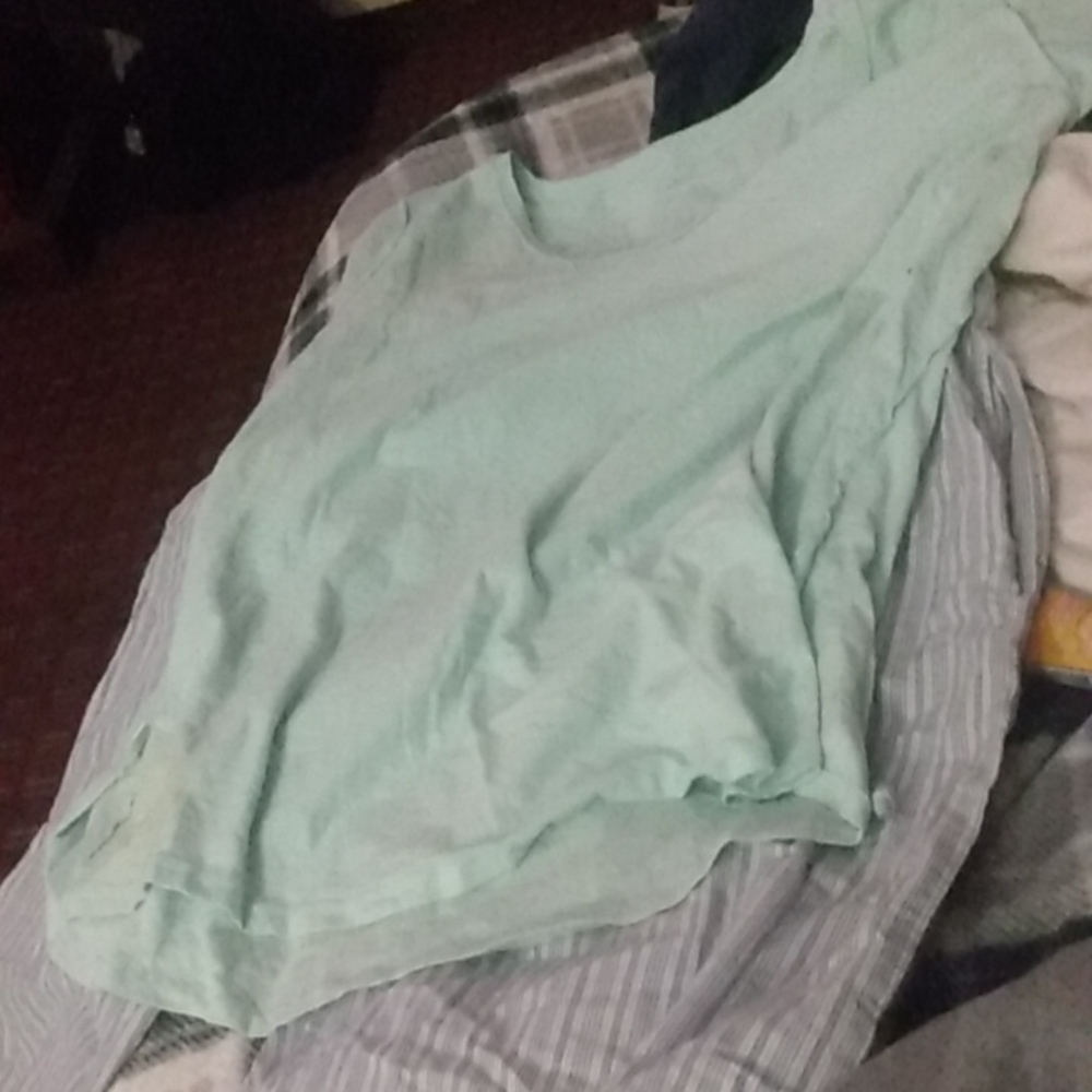Pj outfit barely worn don't fit right on me